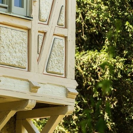 An der Alte Mühle wurde der historische Kellenwurfputz wiederhergestellt.